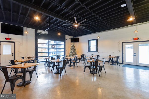 Dining room, Interior, Recessed Lighting