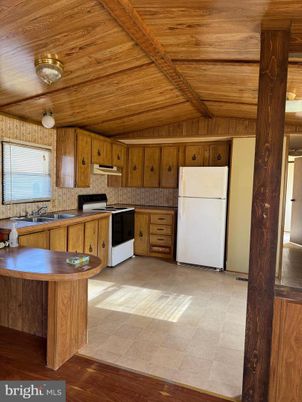 Interior, Kitchen, Wooden Ceilings