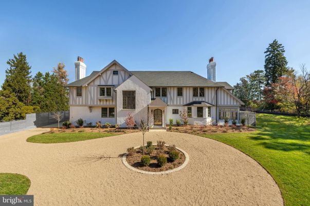 Backyard, Exterior, Facade, Farmhouse