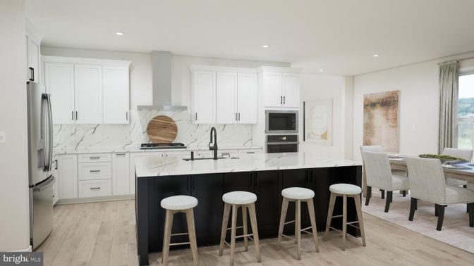 Dining room, Interior, Kitchen, Marble Walls, Recessed Lighting, Stainless Steel Appliances, Wood Texture Flooring
