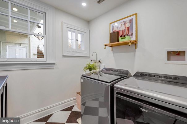 Interior, Recessed Lighting, Washer