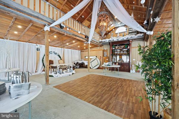 Chandelier, Dining room, Interior, Recessed Lighting, Wooden Beams, Wooden Ceilings, Wood Texture Flooring