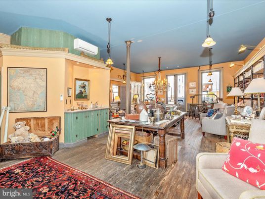 Chandelier, Dining room, Interior, Living room, Pendant Lights, Recessed Lighting, Wood Texture Flooring