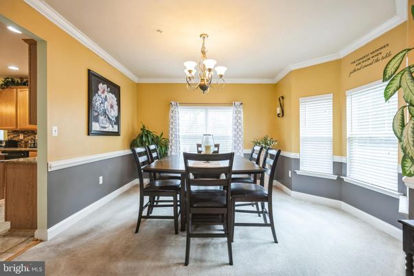 Chandelier, Dining room, Interior