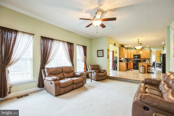 Interior, Kitchen, Living room, Pendant Lights, Recessed Lighting, Stainless Steel Appliances