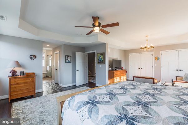 Chandelier, Interior, Wood Texture Flooring