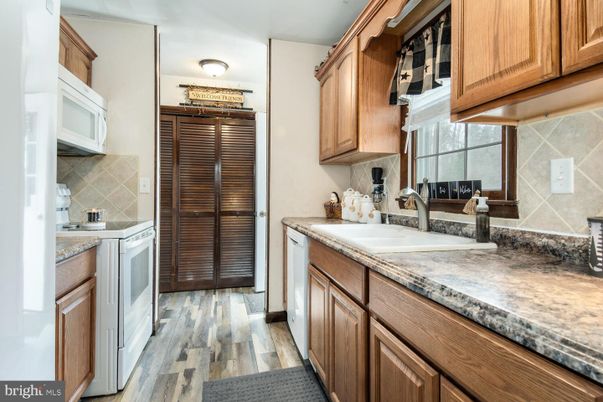 Interior, Kitchen, Wood Texture Flooring