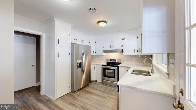 Interior, Kitchen, Stainless Steel Appliances, Wood Texture Flooring