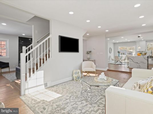 Dining room, Interior, Living room, Pendant Lights, Recessed Lighting, Wood Texture Flooring
