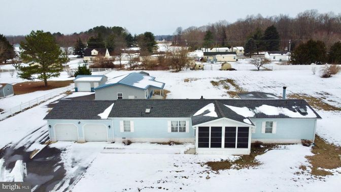 Backyard, Detached Garage, Exterior