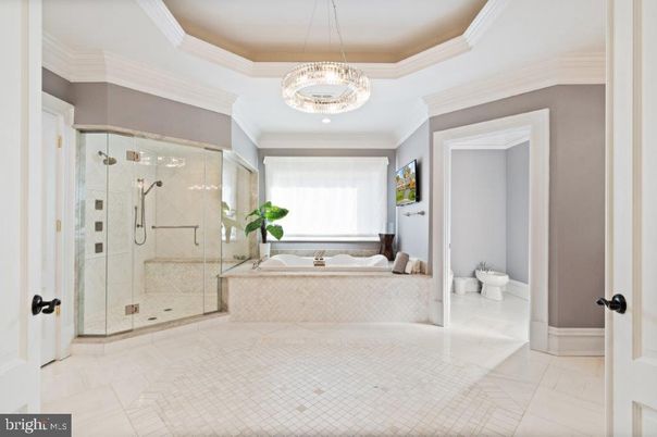 Bathroom, Glass Shower, Interior, Pendant Lights, Recessed Lighting