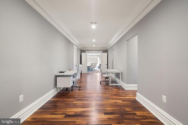 Home Office, Interior, Recessed Lighting, Wood Texture Flooring