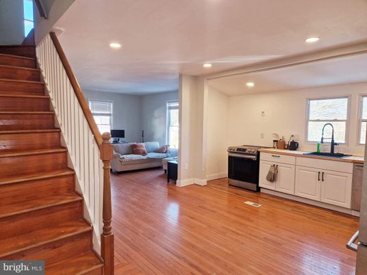 Interior, Kitchen, Living room, Recessed Lighting, Wood Texture Flooring