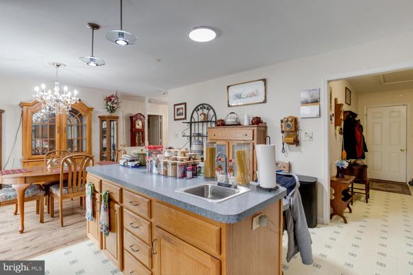 Chandelier, Dining room, Interior, Kitchen, Pendant Lights