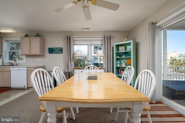 Dining room, Interior