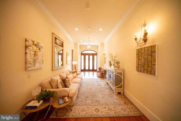 Interior, Living room, Pendant Lights, Recessed Lighting, Wood Texture Flooring