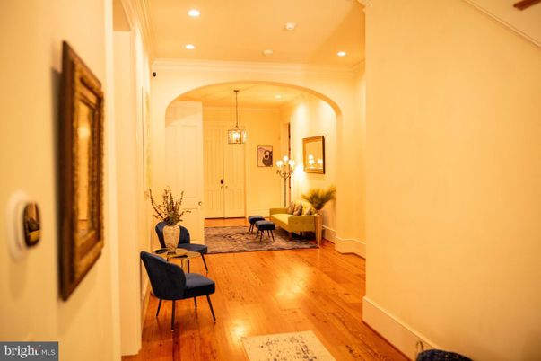 Interior, Pendant Lights, Recessed Lighting, Wood Texture Flooring