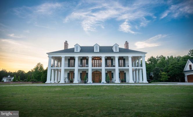 Backyard, Exterior, Facade, Georgian