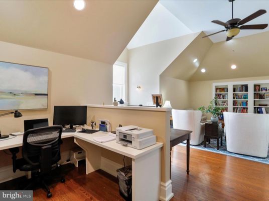Home Office, Interior, Recessed Lighting, Wood Texture Flooring