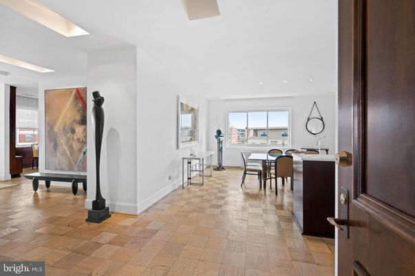 Dining room, Interior, Recessed Lighting