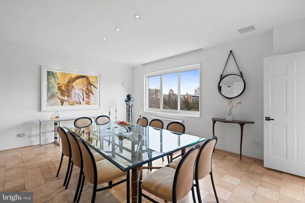 Dining room, Interior, Recessed Lighting
