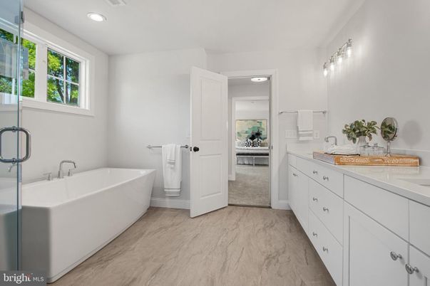 Bathroom, Dual Sink Vanities, Free Standing Baths, Interior, Marble, Recessed Lighting