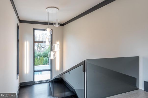 Interior, Pendant Lights, Wood Texture Flooring