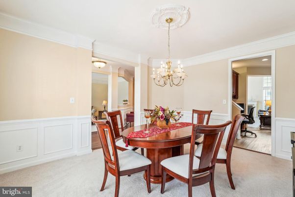 Chandelier, Dining room, Interior