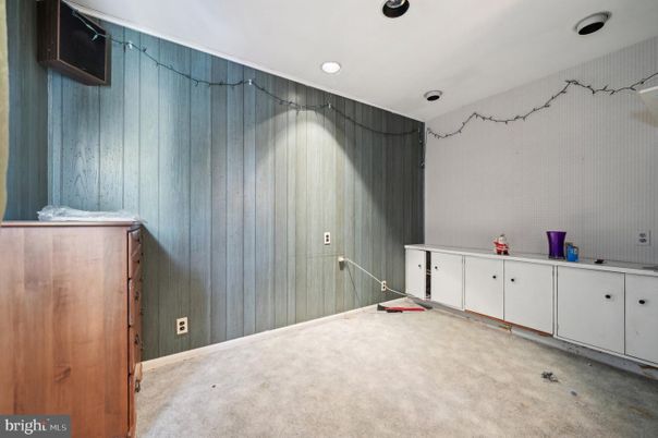 Empty room, Interior, Recessed Lighting