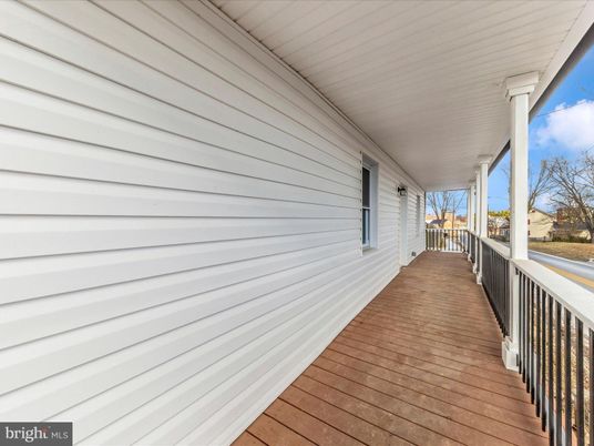 Exterior, Wood Texture Flooring