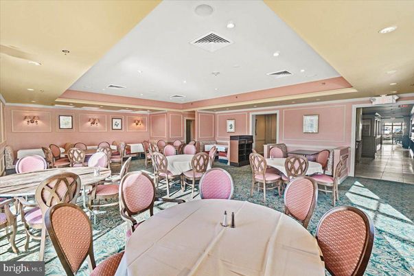 Dining room, Interior, Living room, Recessed Lighting