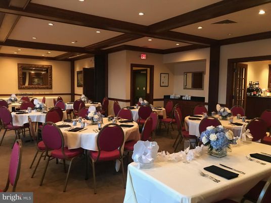 Dining room, Interior, Recessed Lighting