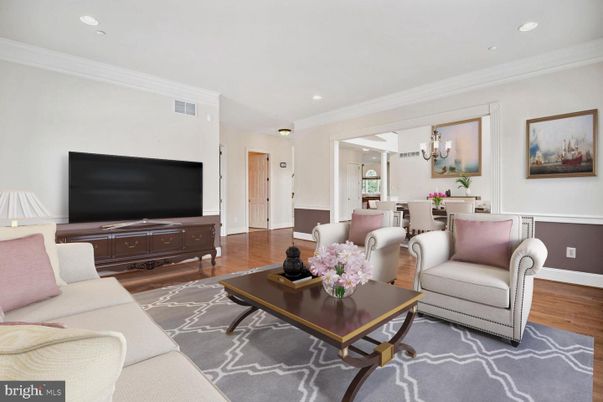 Dining room, Interior, Living room, Recessed Lighting, Wood Texture Flooring
