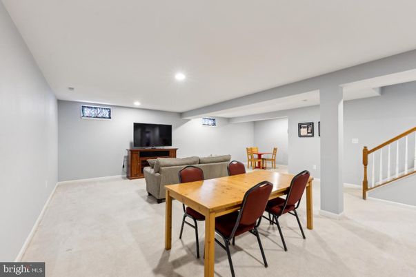 Dining room, Interior, Recessed Lighting
