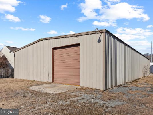 Detached Garage, Exterior