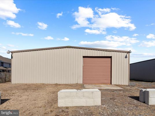 Detached Garage, Exterior