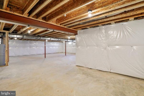 Garage, Interior, Wooden Beams
