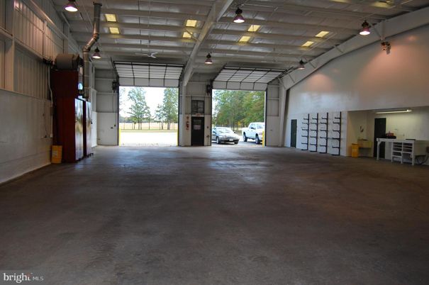 Garage, Interior