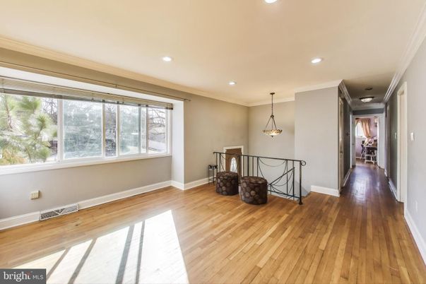 Interior, Pendant Lights, Recessed Lighting, Wood Texture Flooring