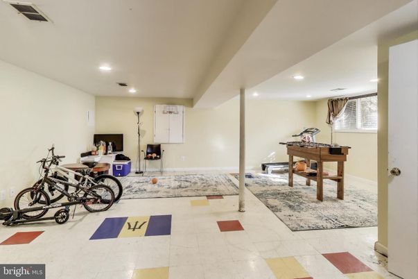 Game Room, Interior, Recessed Lighting
