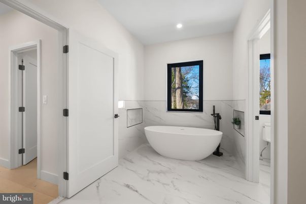 Bathroom, Free Standing Baths, Interior, Marble, Recessed Lighting