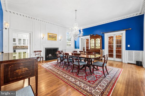 Chandelier, Dining room, Fireplace, Interior, Pendant Lights, Wood Texture Flooring