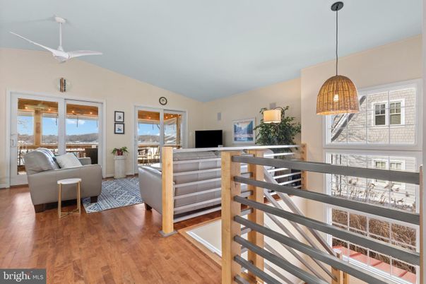 Interior, Living room, Pendant Lights, Wood Texture Flooring