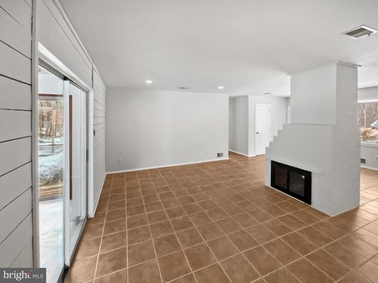 Empty room, Fireplace, Interior, Recessed Lighting