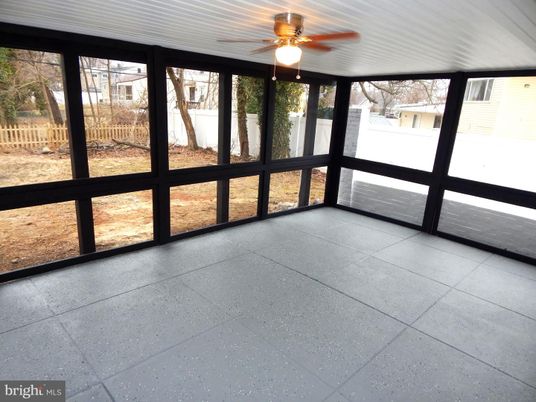 Empty room, Interior, Sun Room