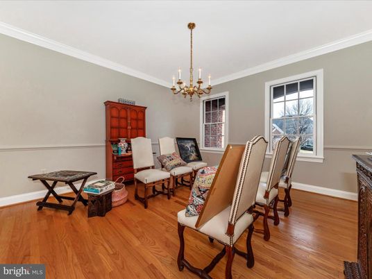 Interior, Living room, Pendant Lights, Wood Texture Flooring