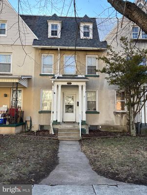 Exterior, Facade, French Provincial
