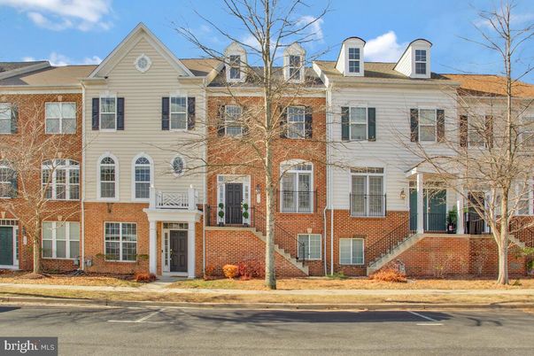 Exterior, Facade, Brick Facade, Georgian