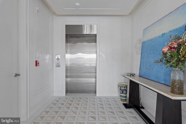Elevator, Interior