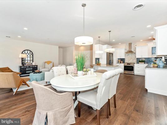 Dining room, Interior, Kitchen, Living room, Pendant Lights, Recessed Lighting, Stainless Steel Appliances, Wood Texture Flooring